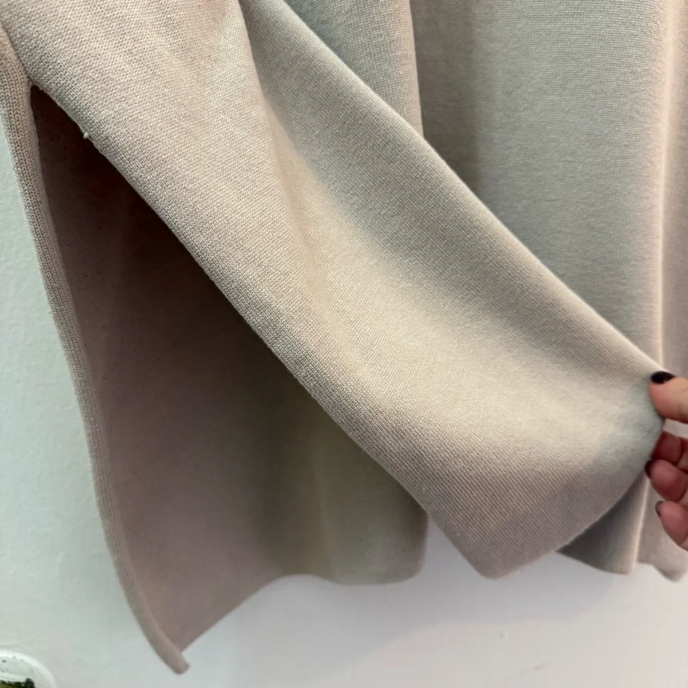 H&M Plus Size Beige Knit Sleeveless Mock Neck Sweater - Picture 8 of 11